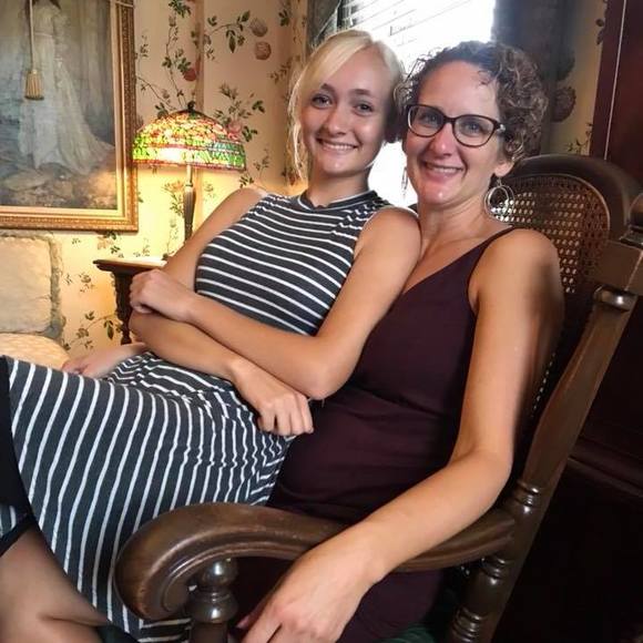 Meet your Posher, Rhonda - Picture 1 of 1